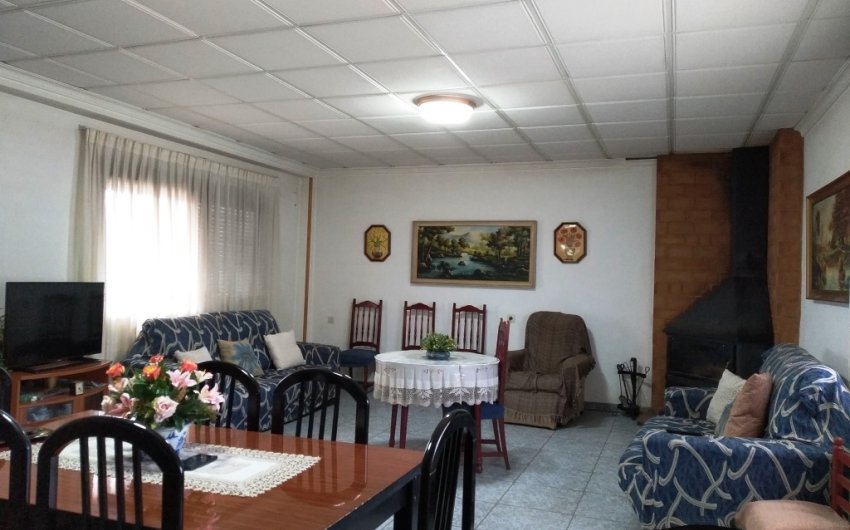 Herverkoop - Country House -
Cocentaina