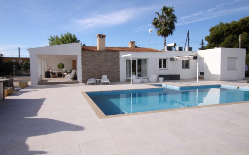Herverkoop - Country House -
Crevillente