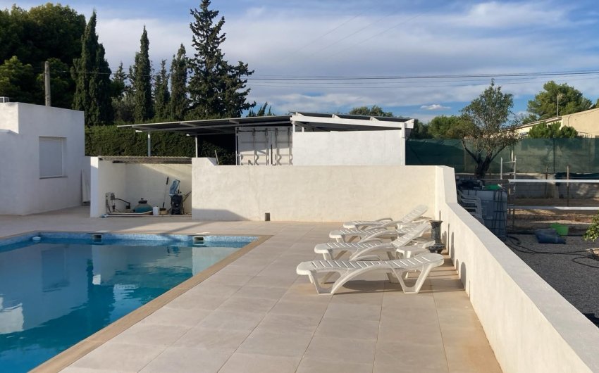 Herverkoop - Country House -
Crevillente