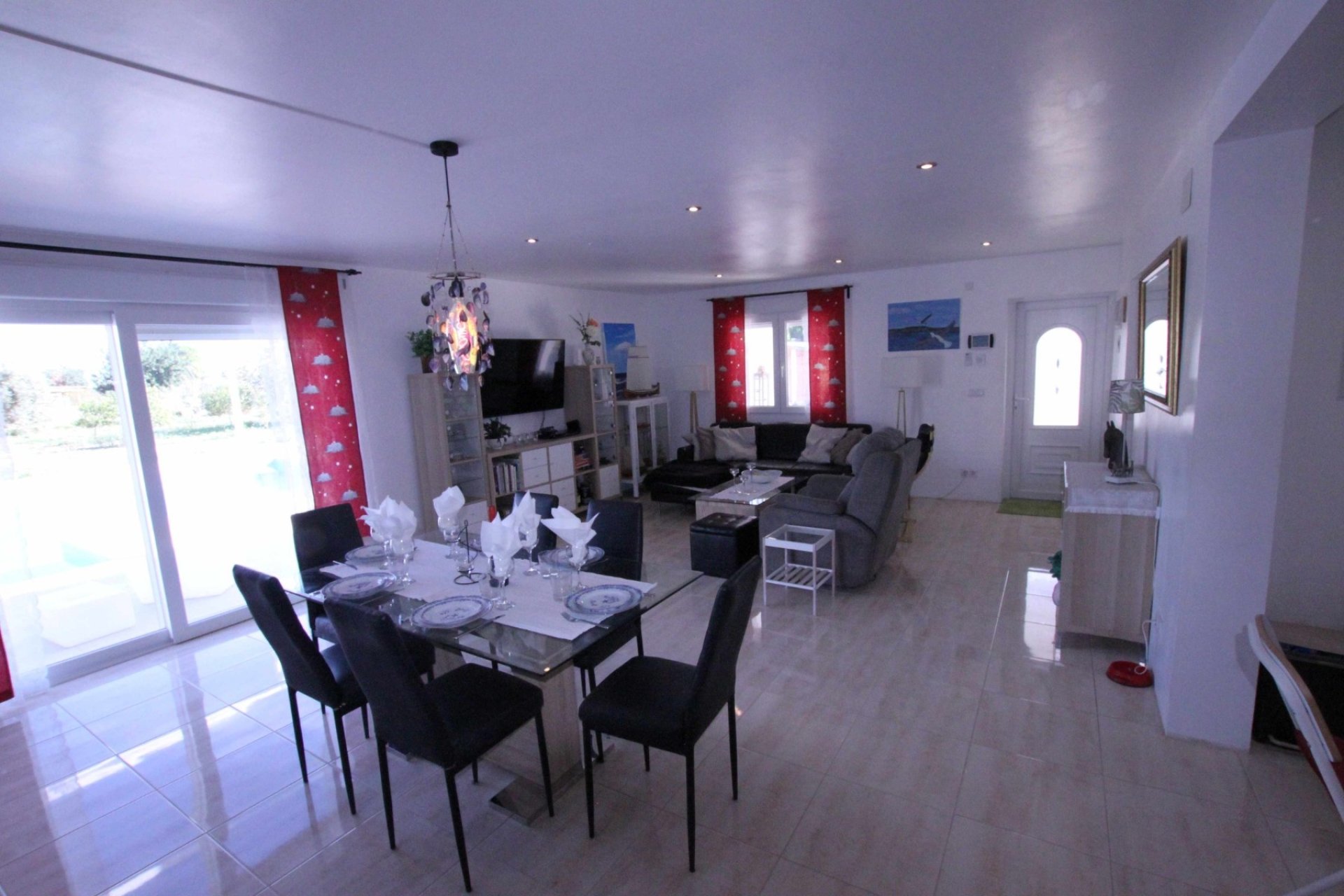 Herverkoop - Country House -
Crevillente