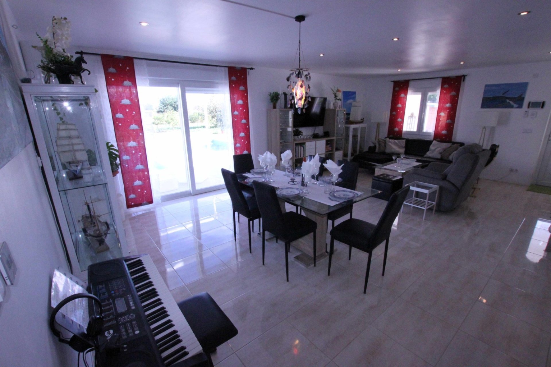 Herverkoop - Country House -
Crevillente