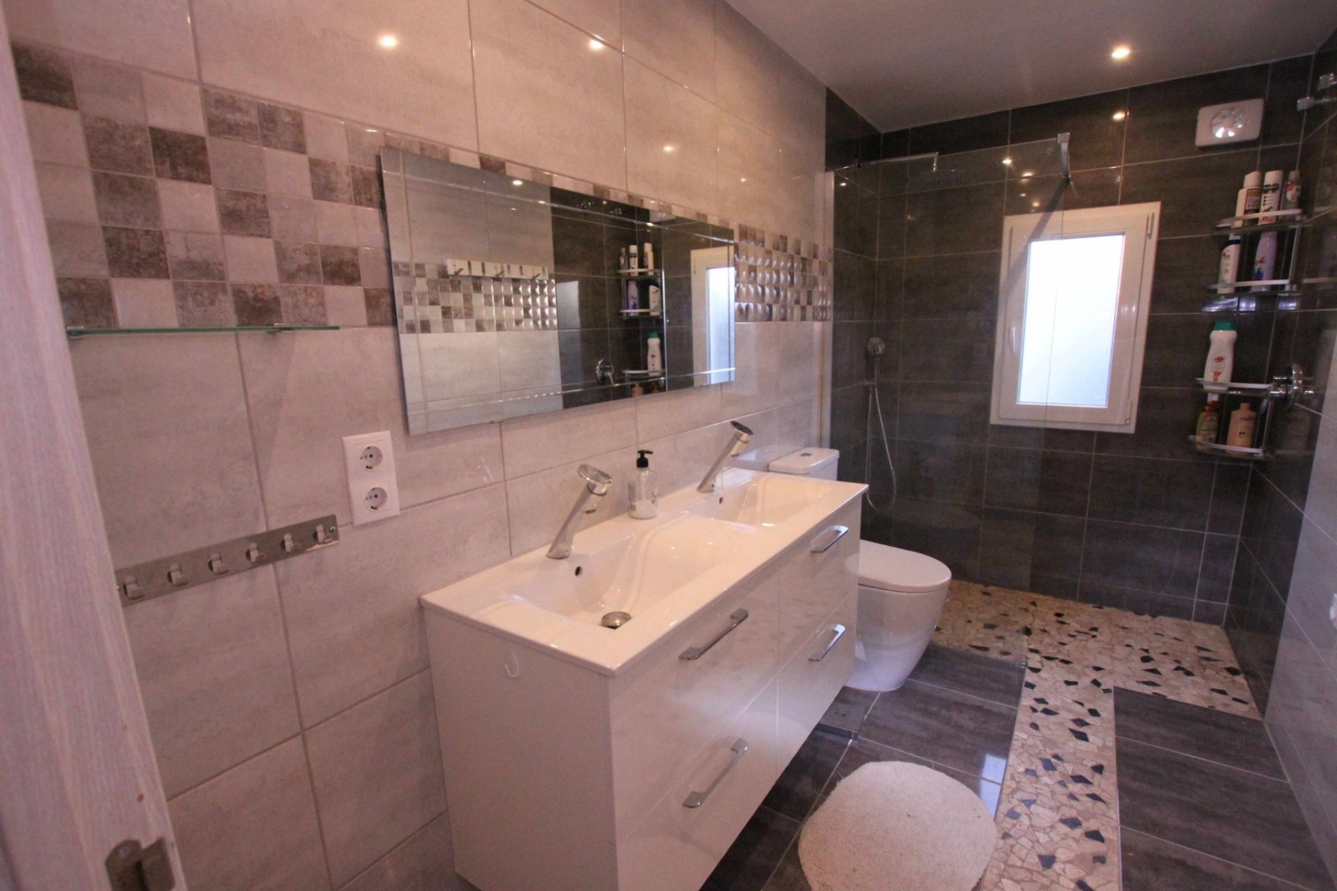 Herverkoop - Country House -
Crevillente