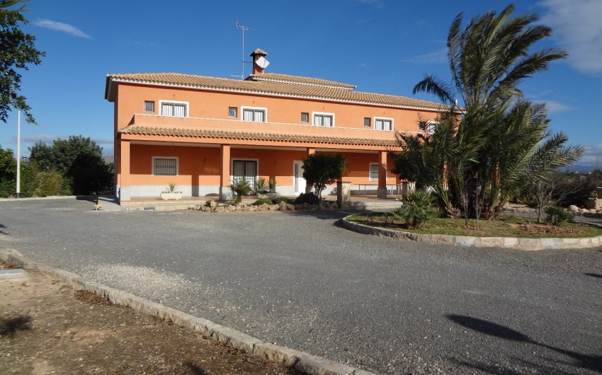 Herverkoop - Country House -
El Altet