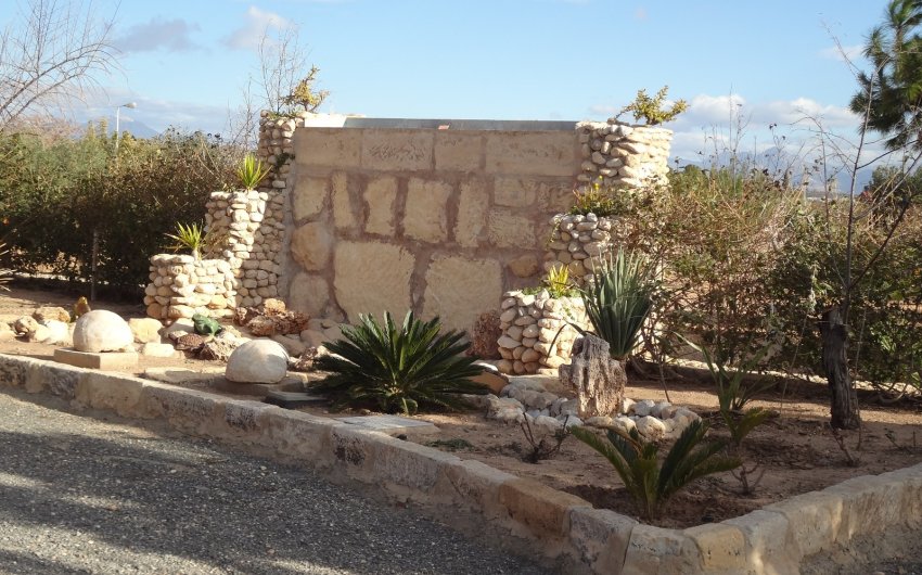 Herverkoop - Country House -
El Altet