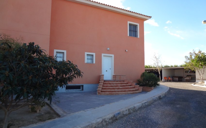 Herverkoop - Country House -
El Altet