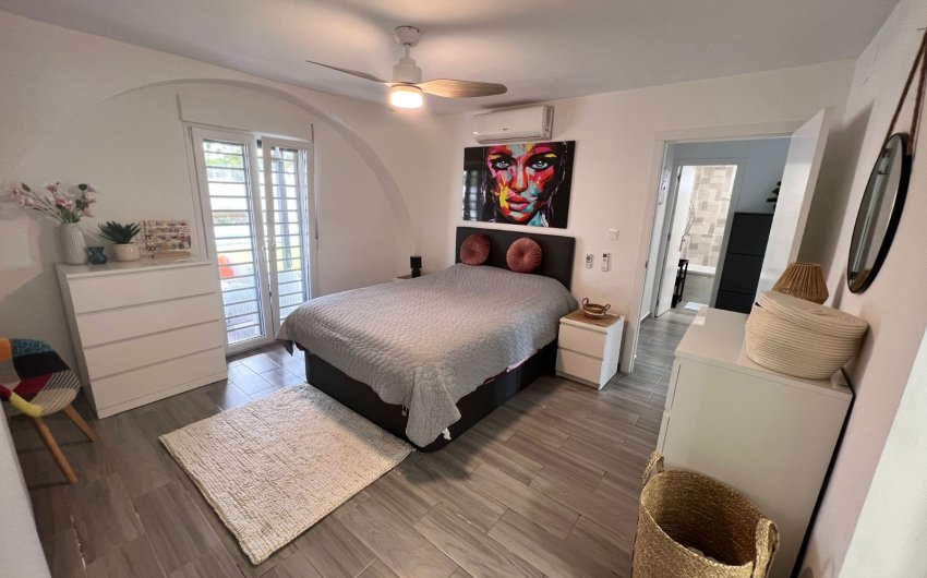 Herverkoop - Country House -
Elche - La Marina