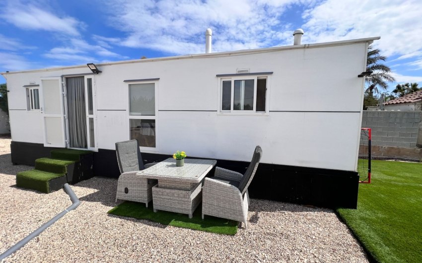 Herverkoop - Country House -
Elche - La Marina