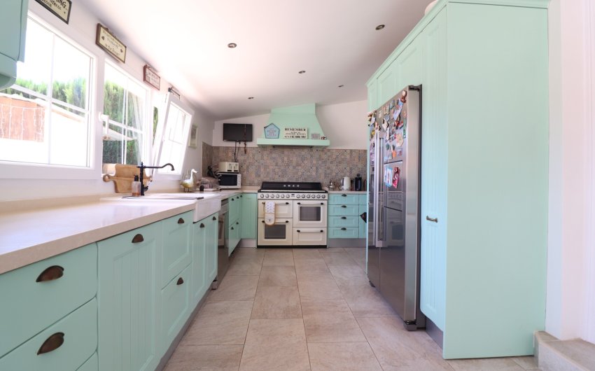 Herverkoop - Country House -
Heredades - Heradades