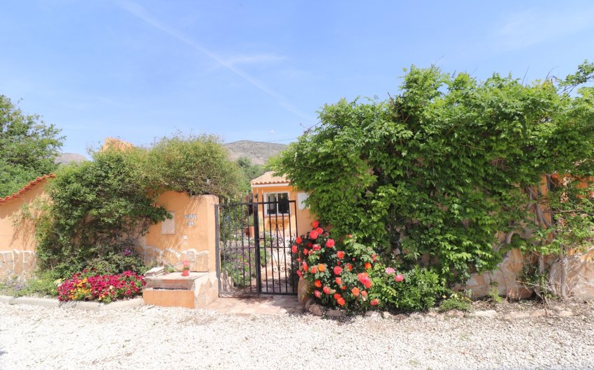 Herverkoop - Country House -
Hondón de las Nieves - LA CANALOSA