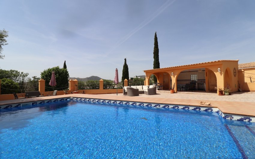Herverkoop - Country House -
Hondón de las Nieves - LA CANALOSA