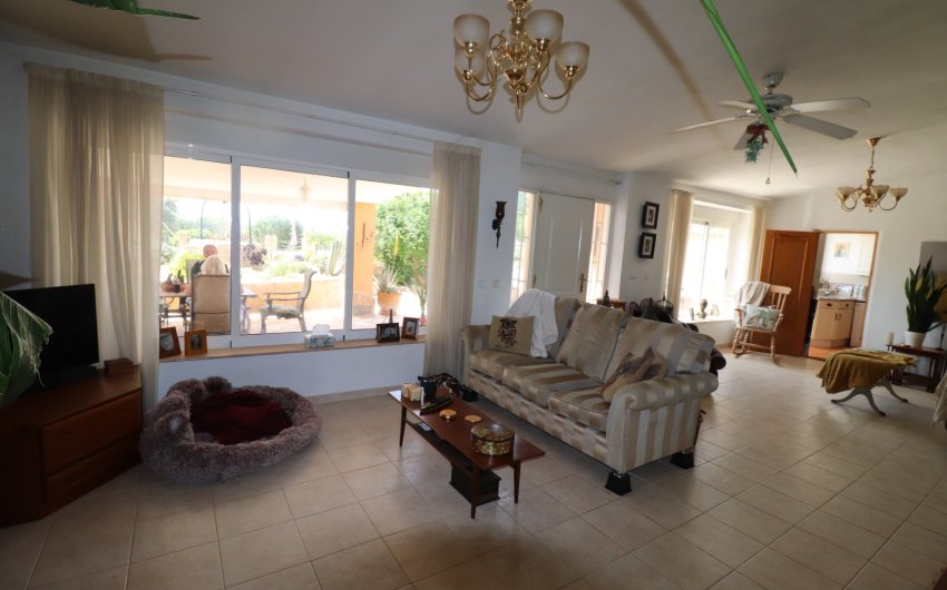Herverkoop - Country House -
Hondón de las Nieves - LA CANALOSA