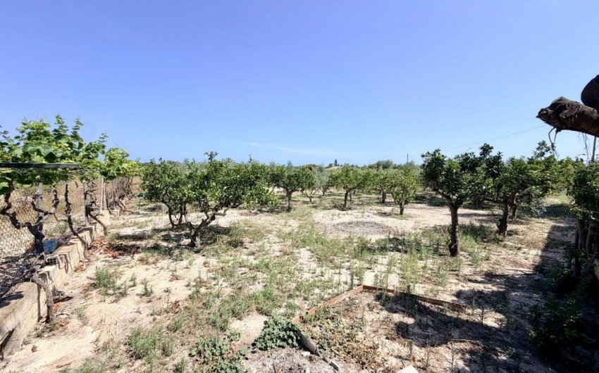 Herverkoop - Country House -
La Marina - Costa Blanca