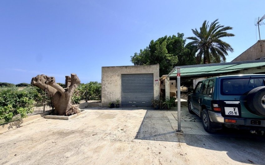 Herverkoop - Country House -
La Marina - Costa Blanca