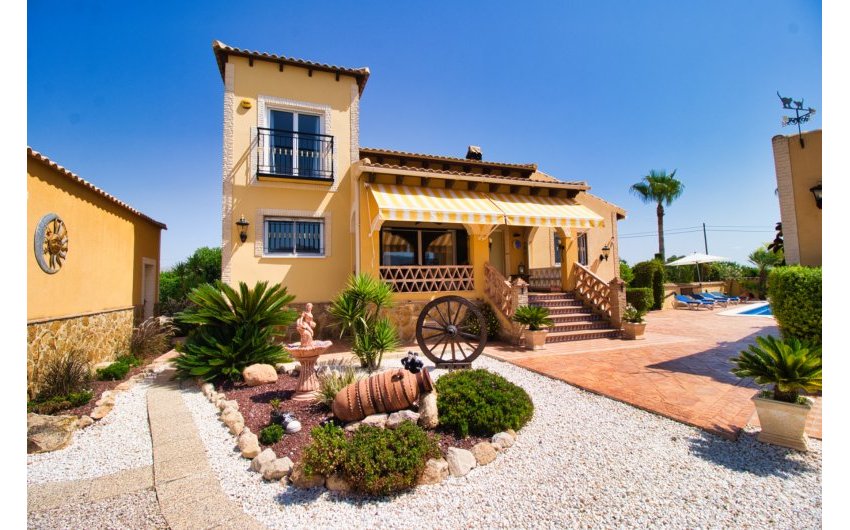 Herverkoop - Country House -
La Murada