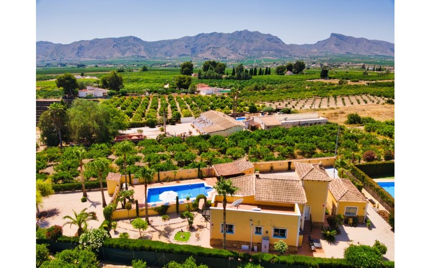 Herverkoop - Country House -
La Murada