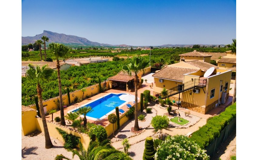 Herverkoop - Country House -
La Murada