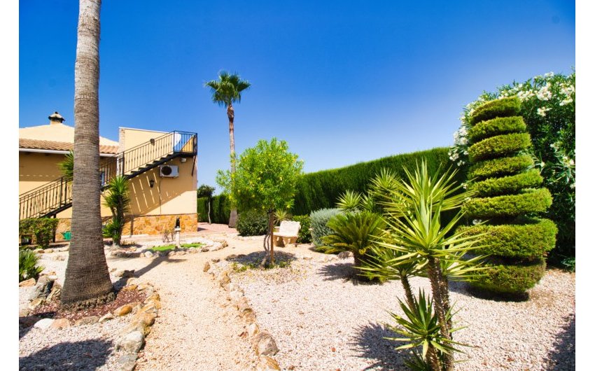 Herverkoop - Country House -
La Murada