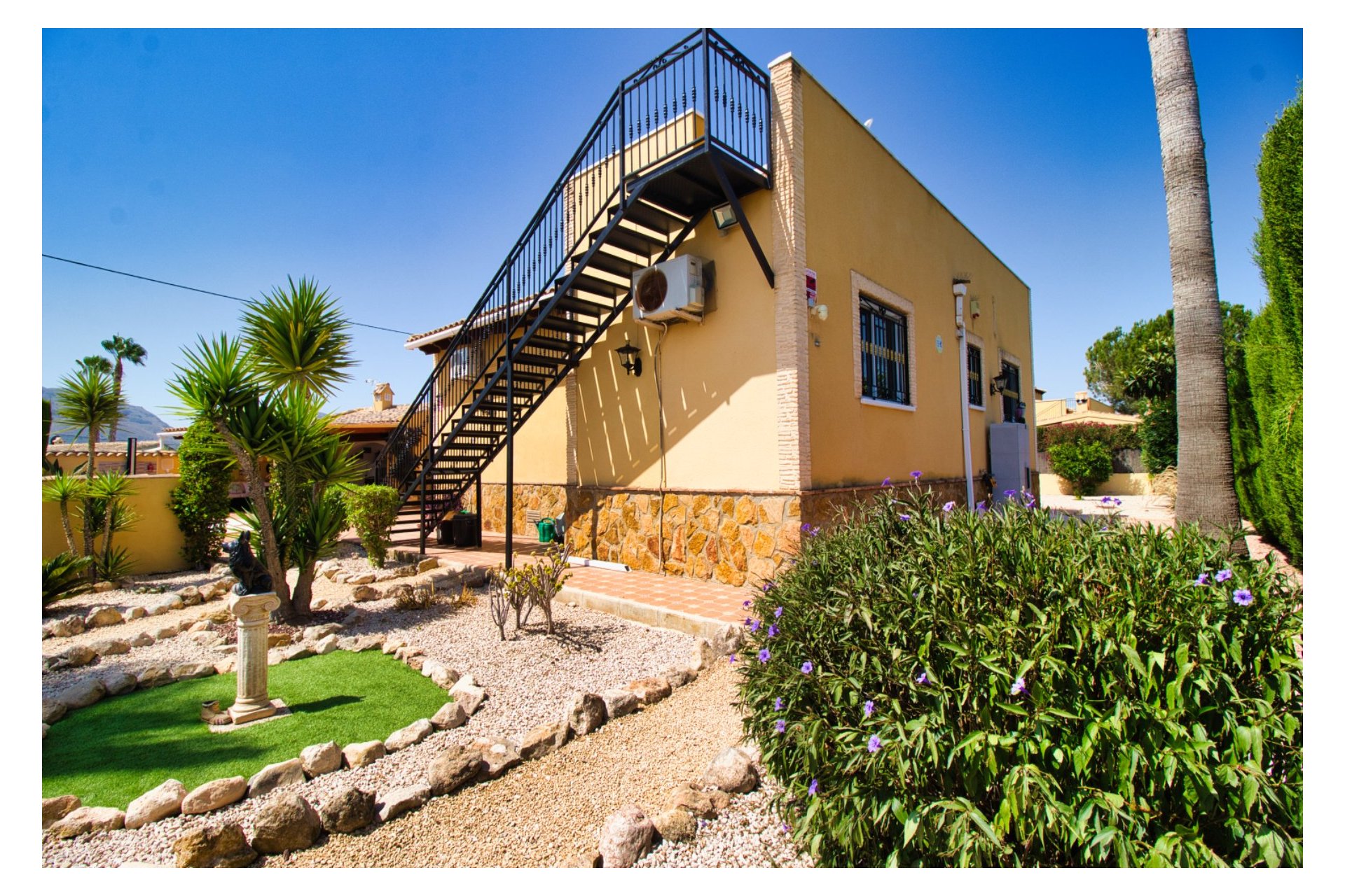 Herverkoop - Country House -
La Murada