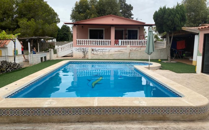 Herverkoop - Country House -
Los Montesinos - La Herrada