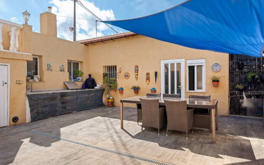 Herverkoop - Country House -
Los Montesinos