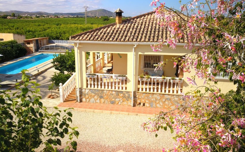 Herverkoop - Country House -
Orihuela - La Campaneta
