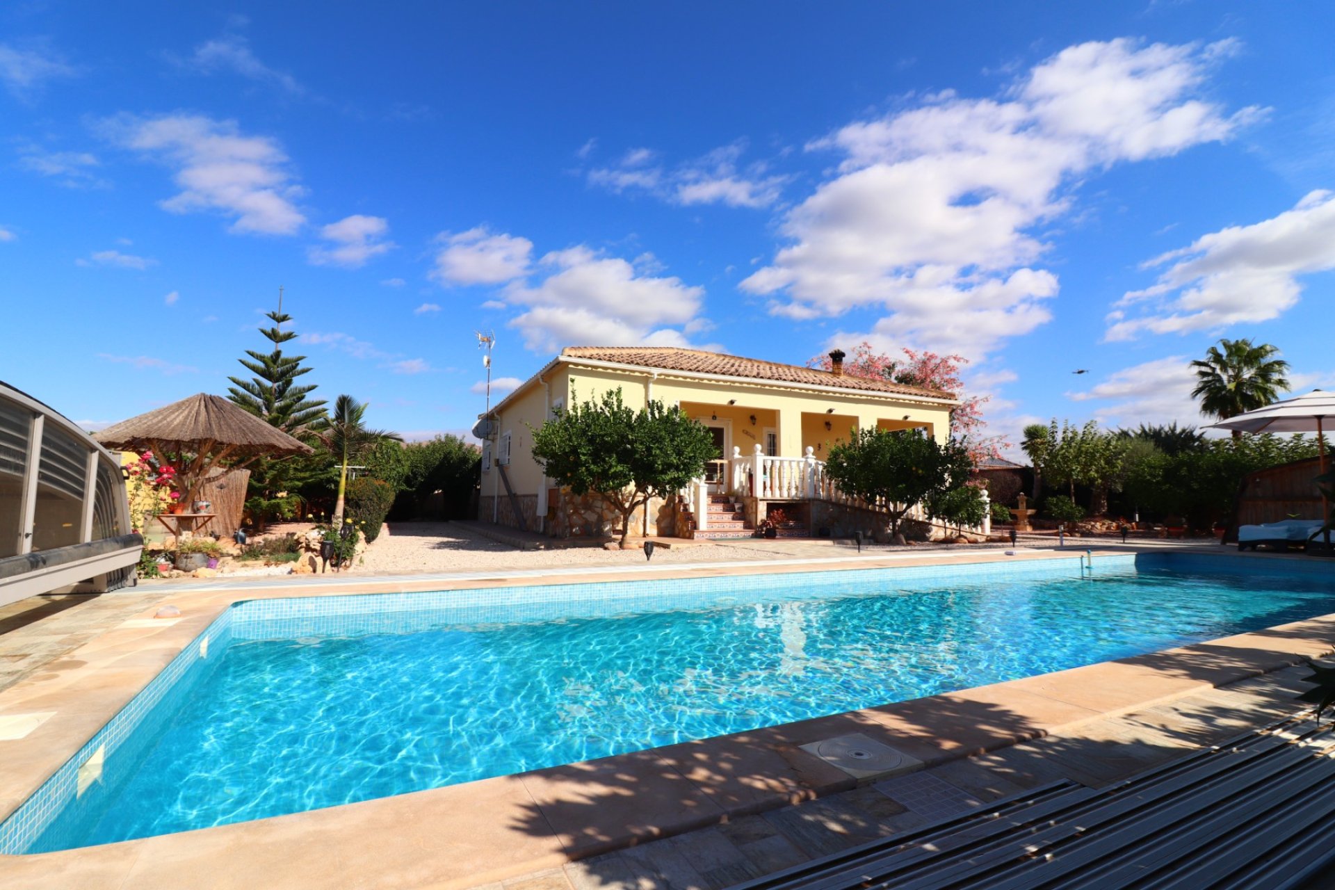 Herverkoop - Country House -
Orihuela - La Campaneta