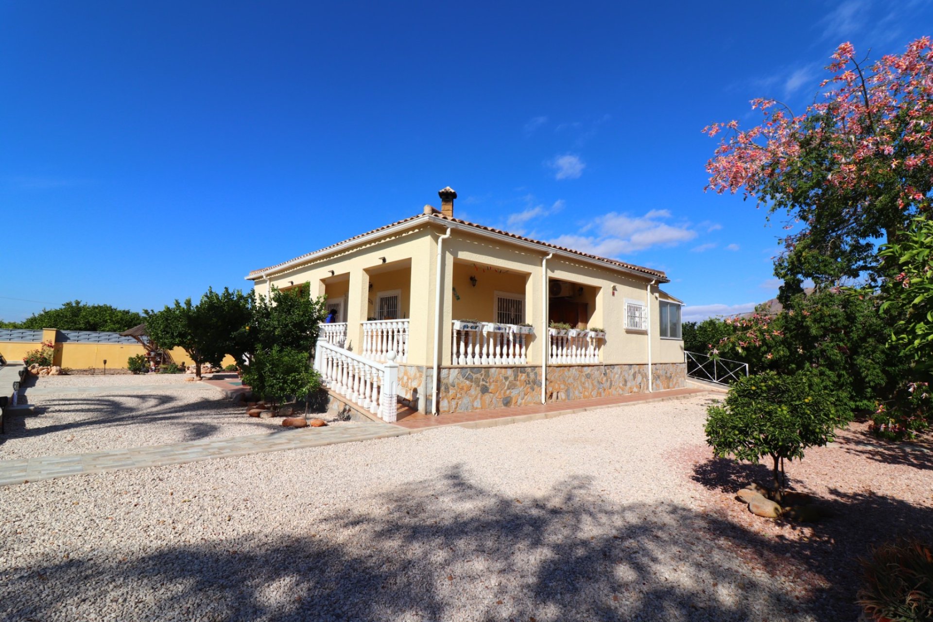 Herverkoop - Country House -
Orihuela - La Campaneta