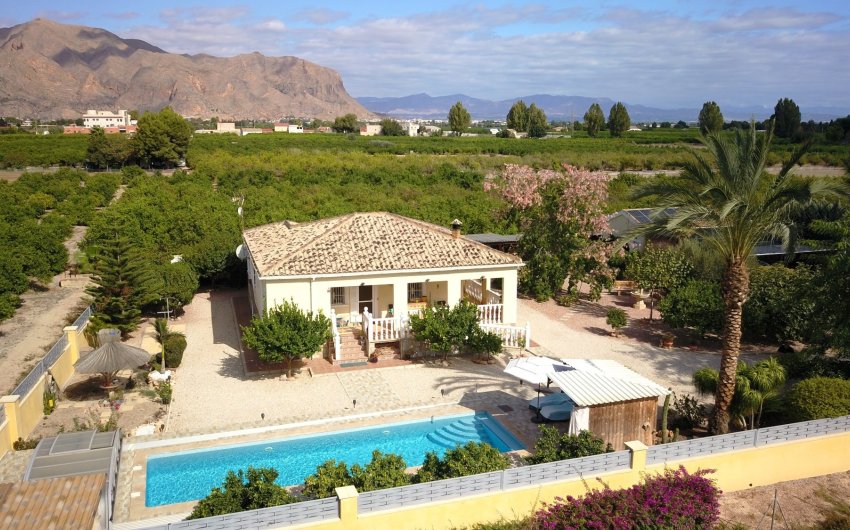 Herverkoop - Country House -
Orihuela - La Campaneta