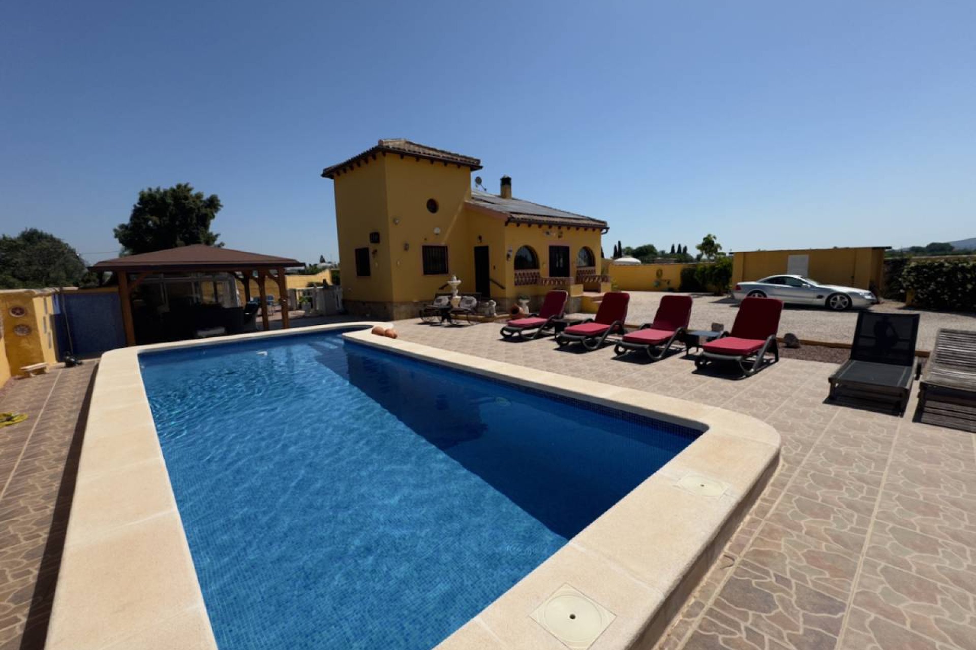 Herverkoop - Country House -
Orihuela