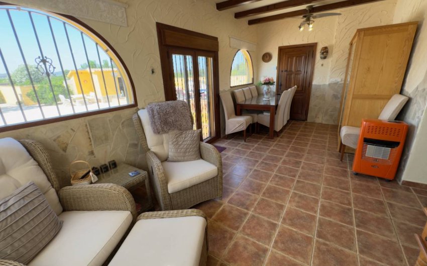 Herverkoop - Country House -
Orihuela