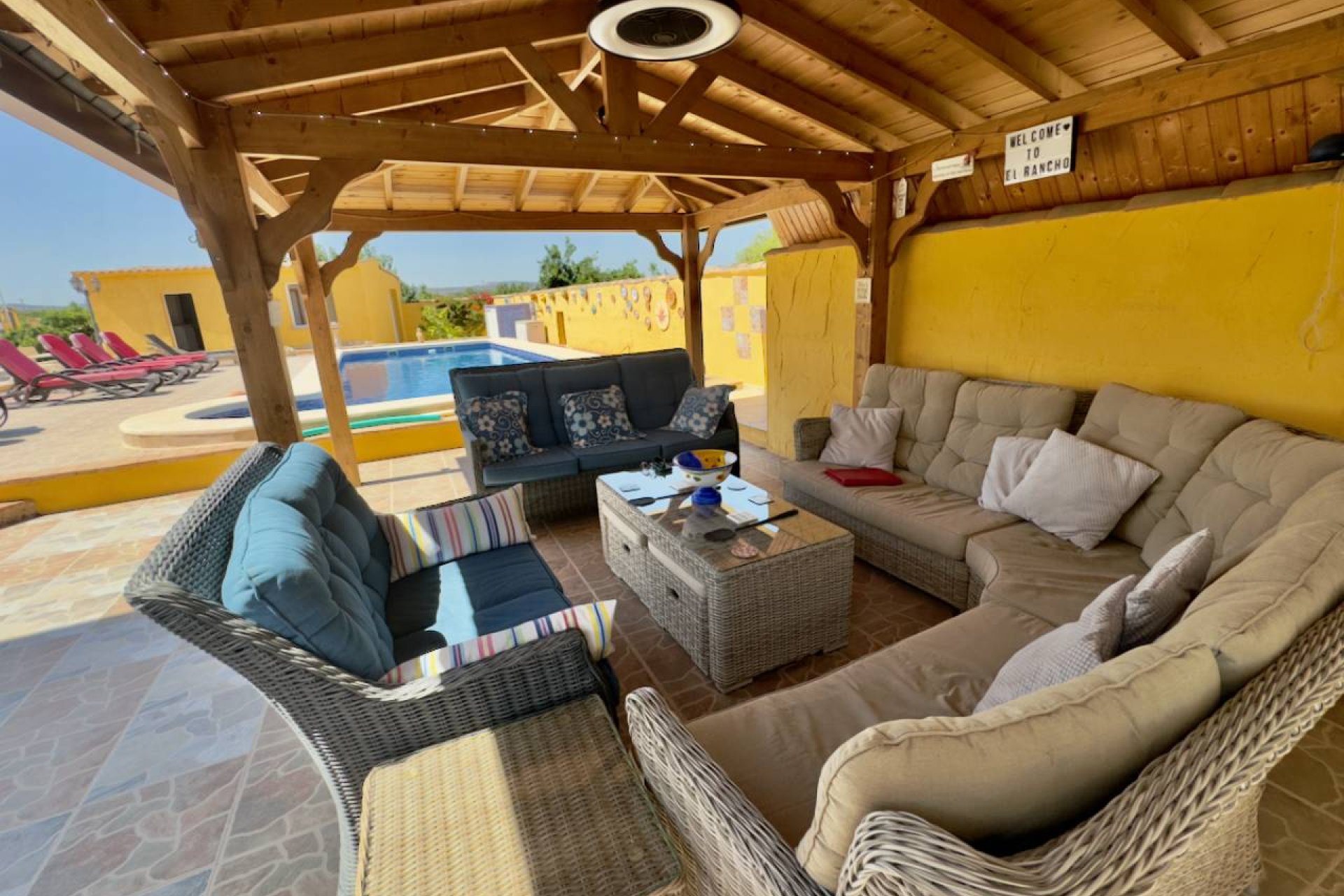 Herverkoop - Country House -
Orihuela