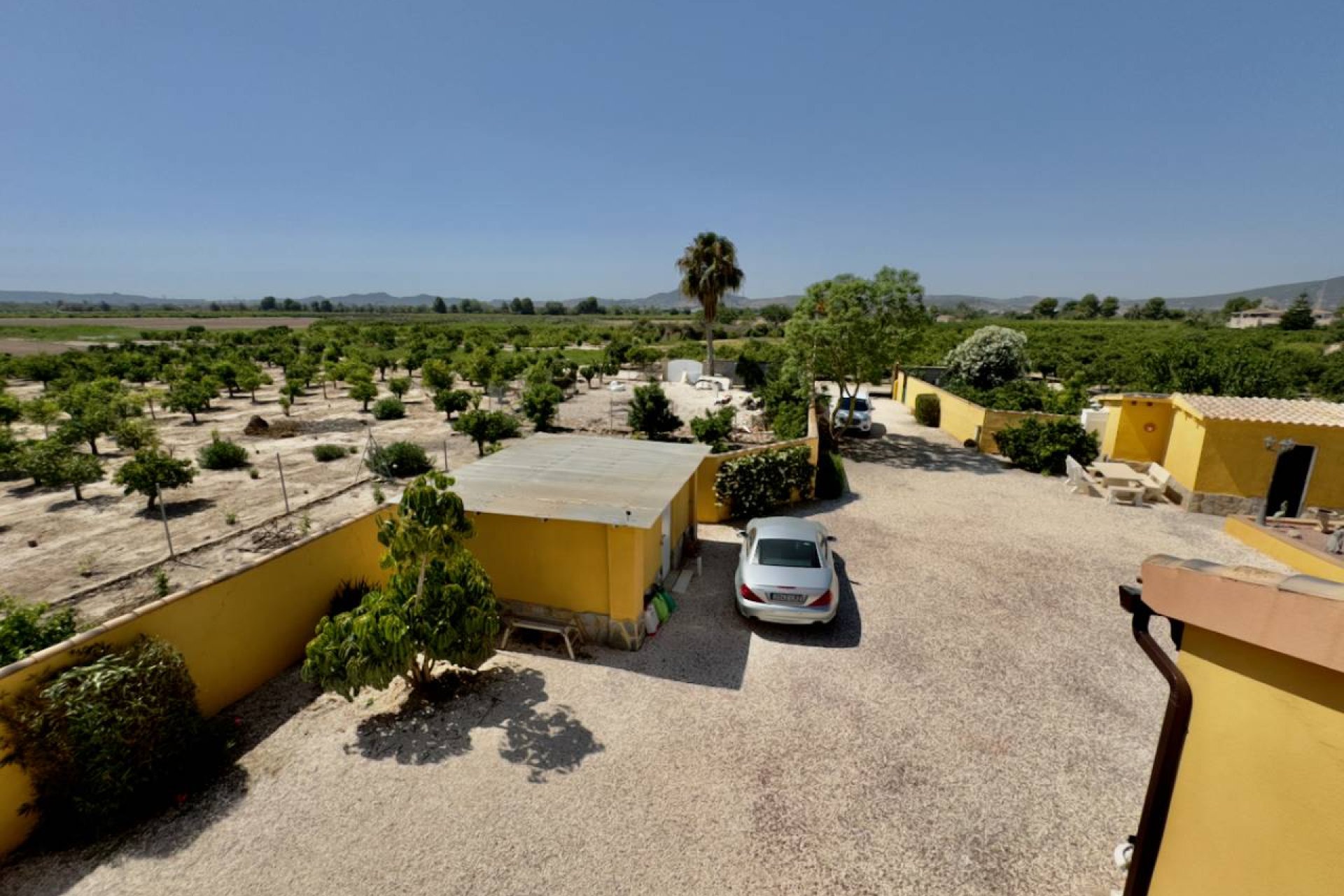 Herverkoop - Country House -
Orihuela