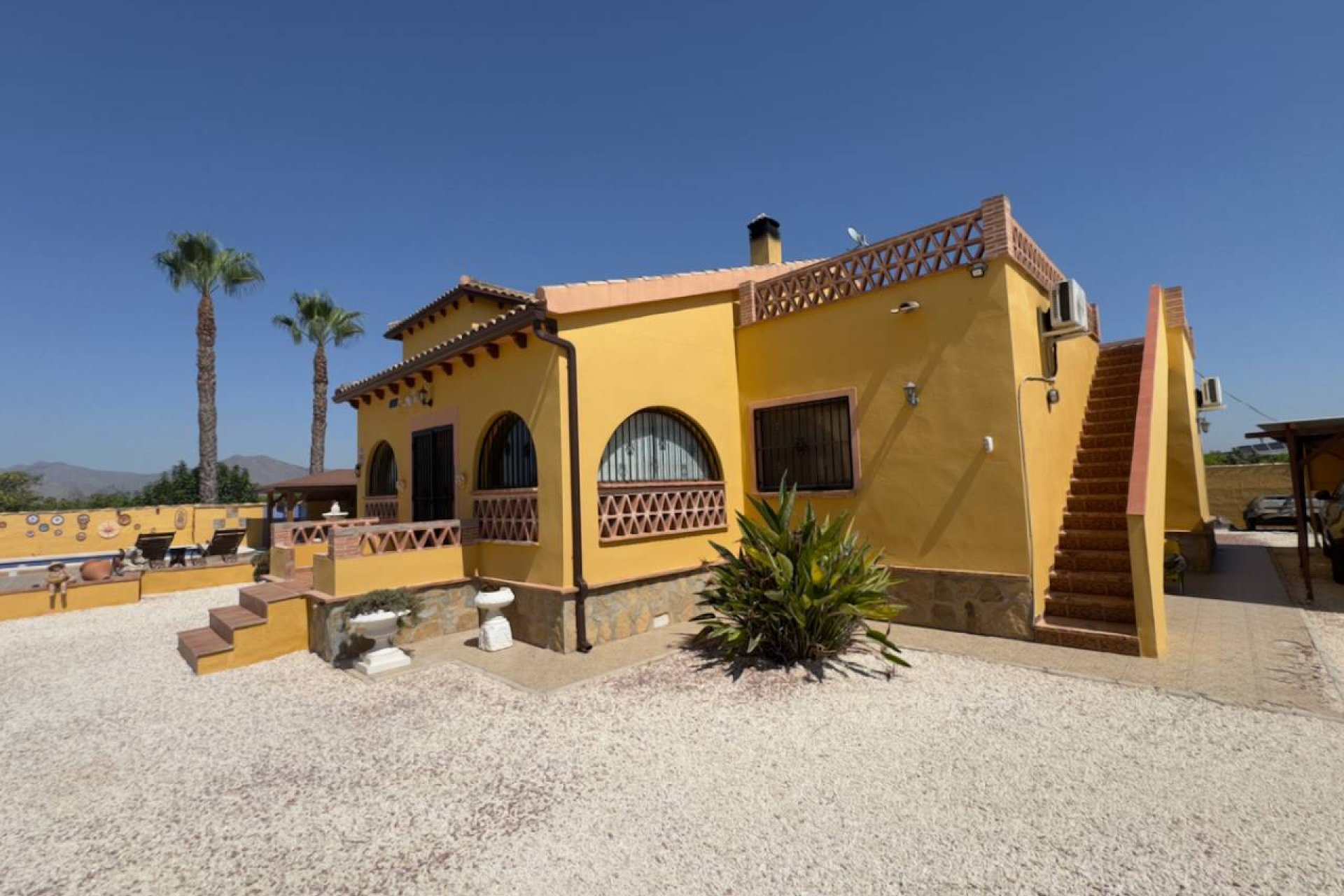 Herverkoop - Country House -
Orihuela