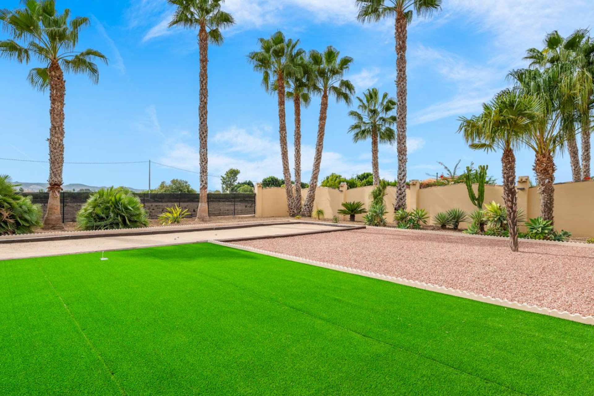 Herverkoop - Country House -
Rafal