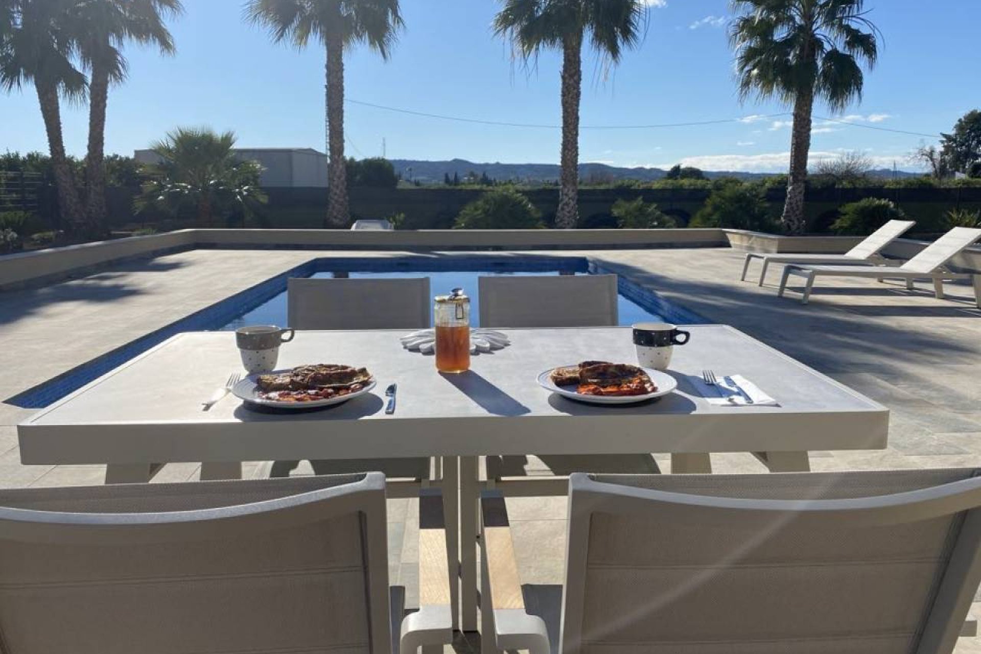 Herverkoop - Country House -
Rafal