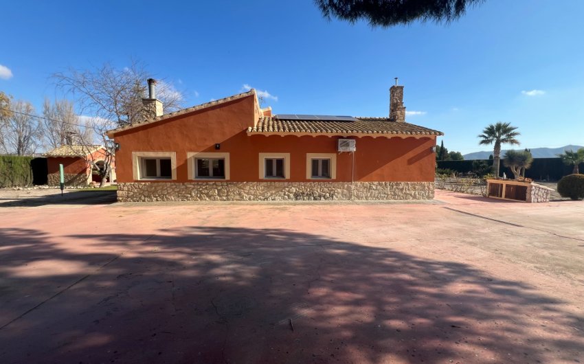 Herverkoop - Country House -
Salinas