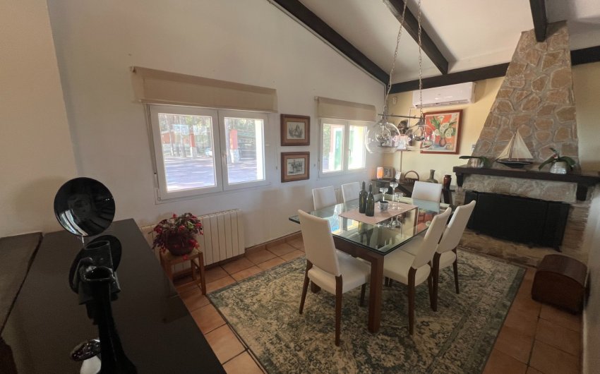 Herverkoop - Country House -
Salinas