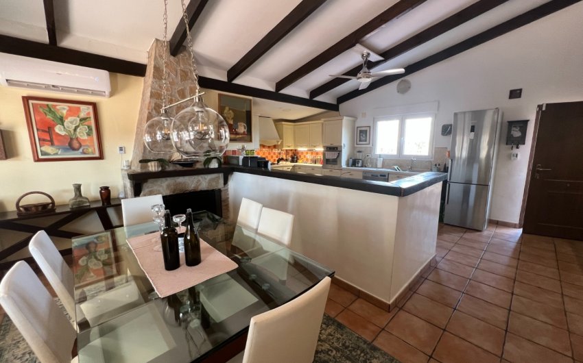 Herverkoop - Country House -
Salinas