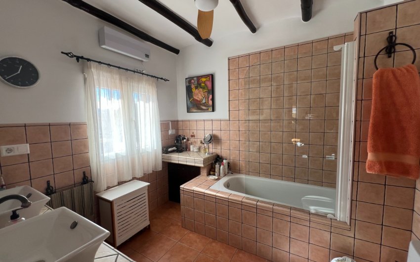 Herverkoop - Country House -
Salinas