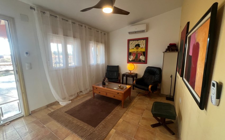 Herverkoop - Country House -
Salinas