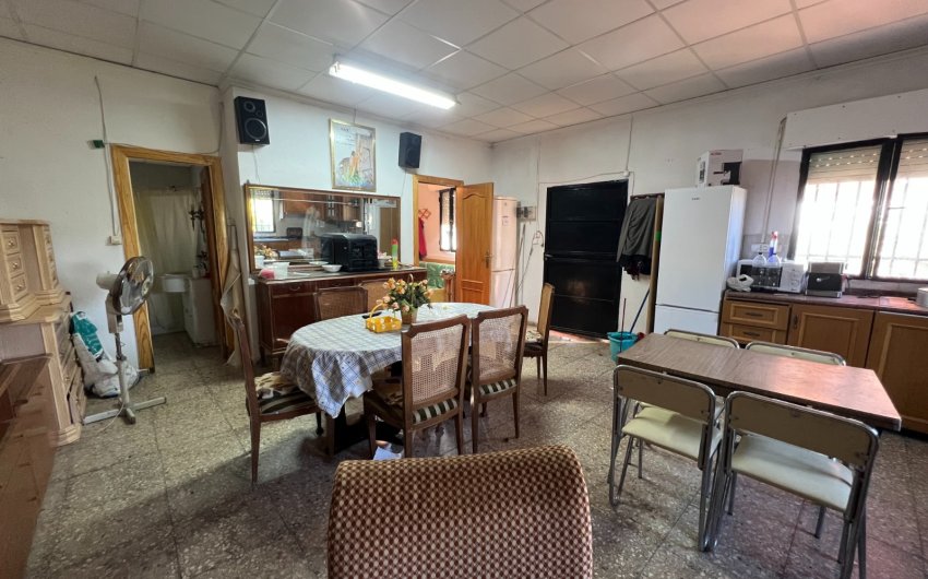 Herverkoop - Country House -
Sax