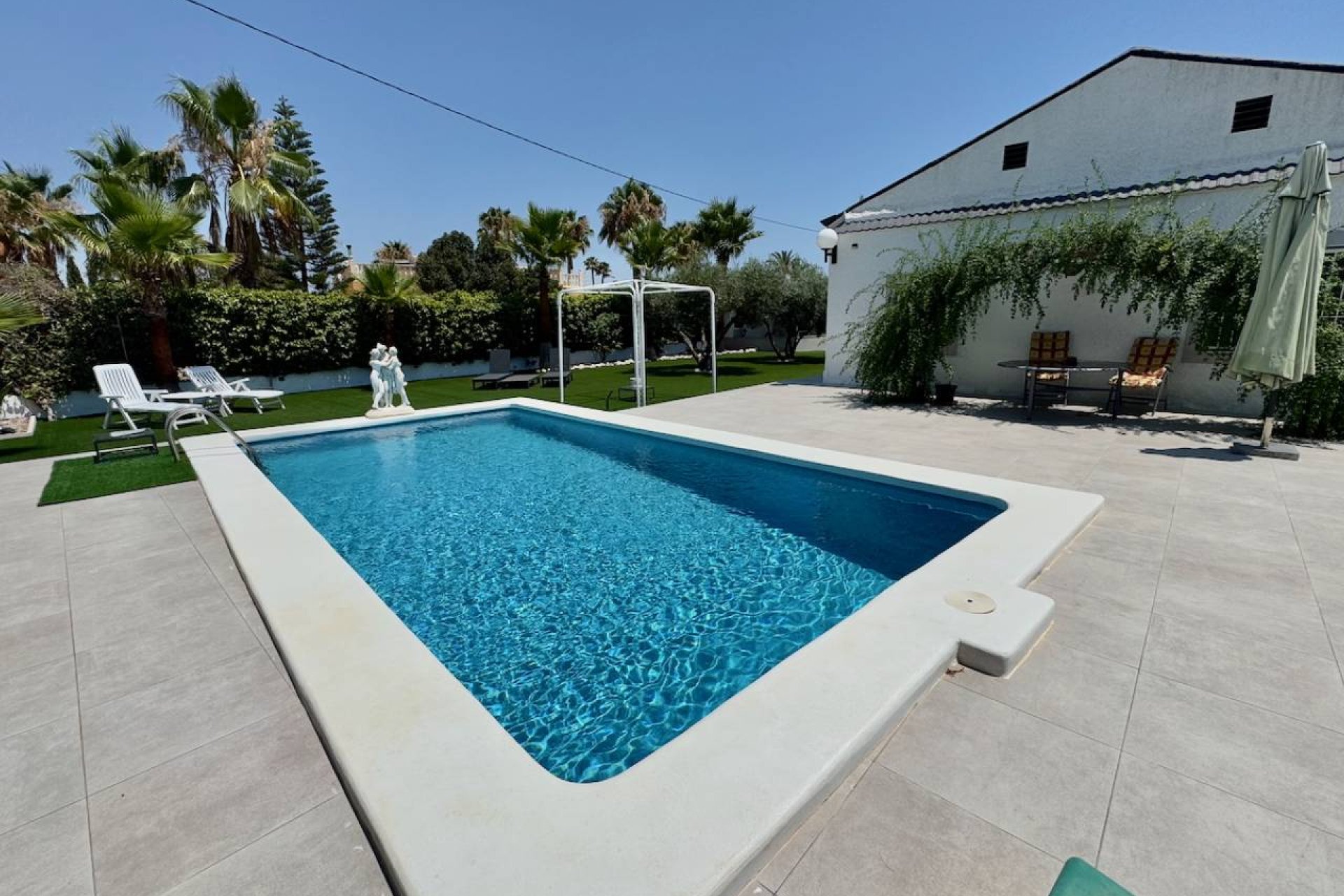 Herverkoop - Country House -
Torrellano