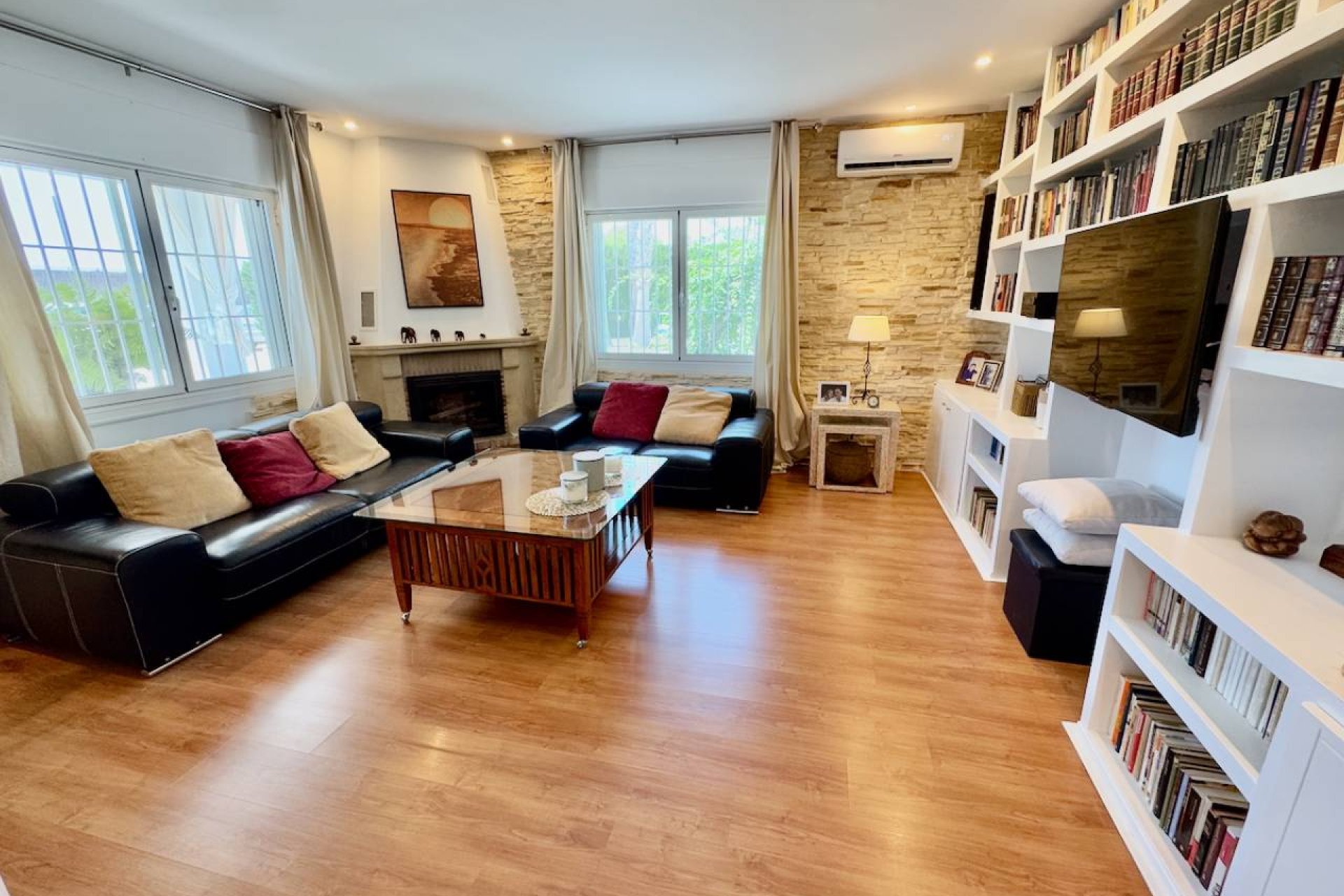 Herverkoop - Country House -
Torrellano