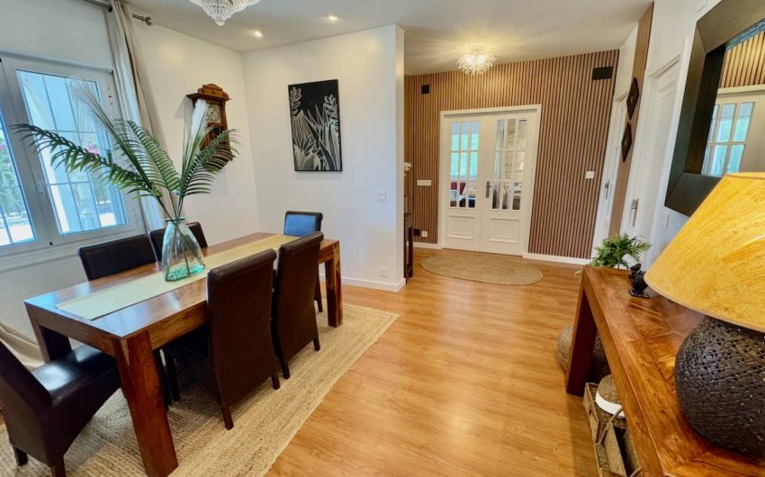 Herverkoop - Country House -
Torrellano