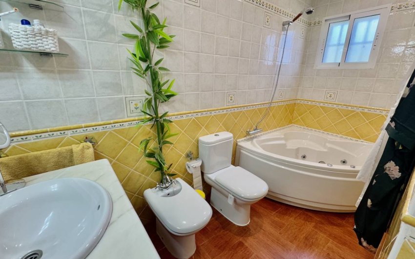 Herverkoop - Country House -
Torrellano