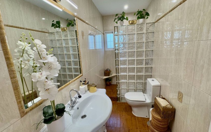 Herverkoop - Country House -
Torrellano