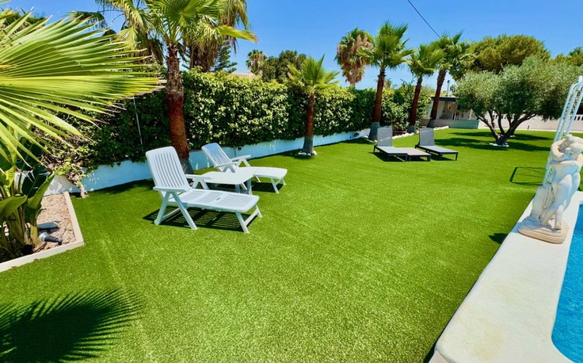 Herverkoop - Country House -
Torrellano