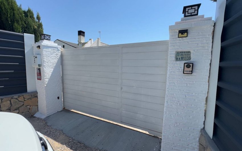 Herverkoop - Country House -
Torrellano