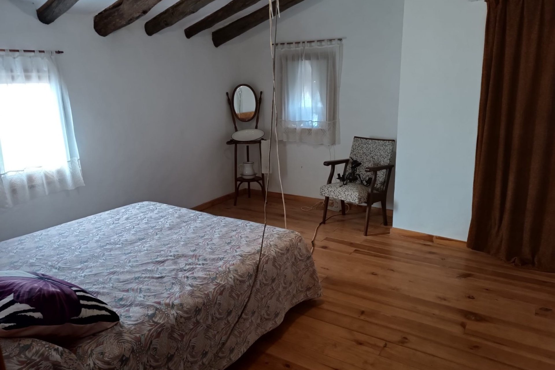 Herverkoop - Country House -
Yecla - Inland