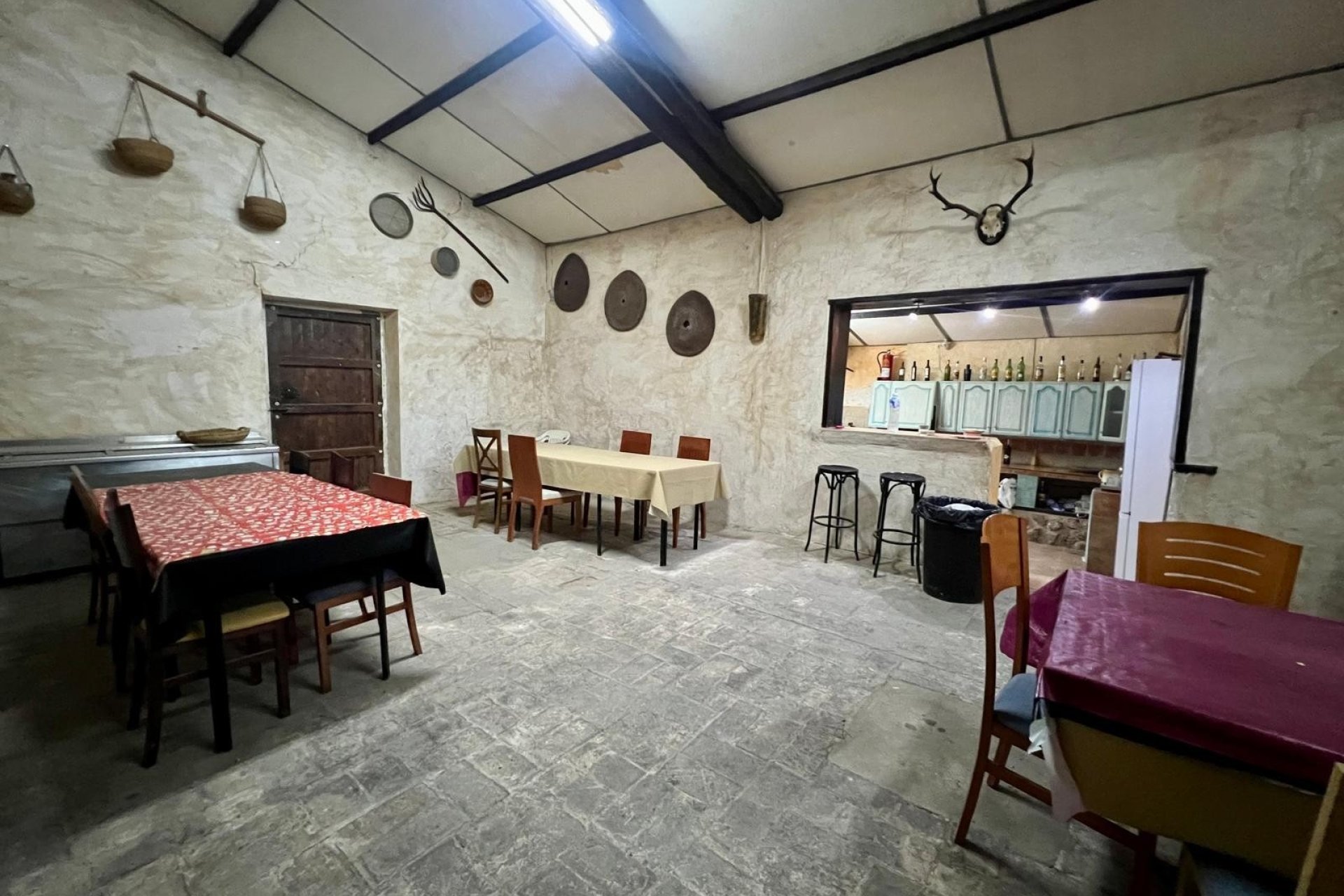 Herverkoop - Country House -
Yecla - Inland